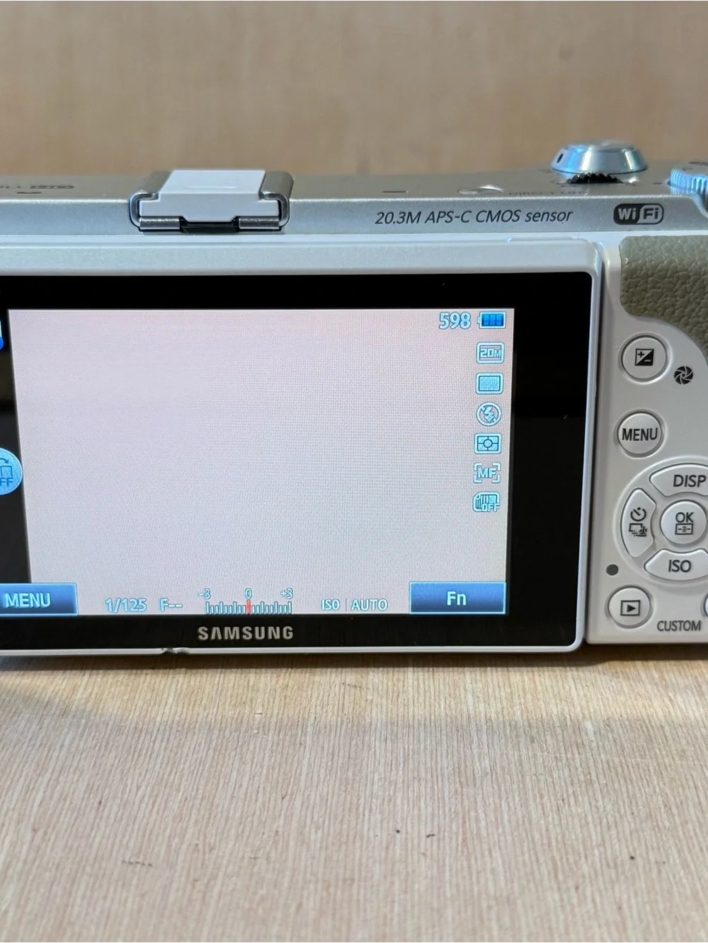 Samsung NX300 Mirrorless Digital Camera White Body Only Tested Working Read Info